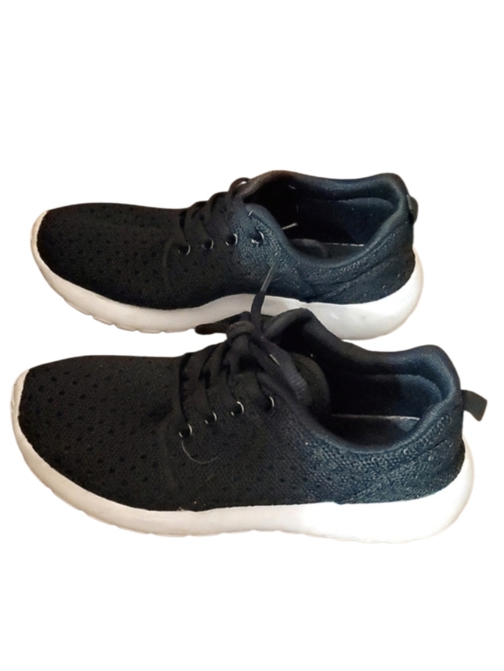 Basic SZ 6 Black Woven Sneakers with White Trim